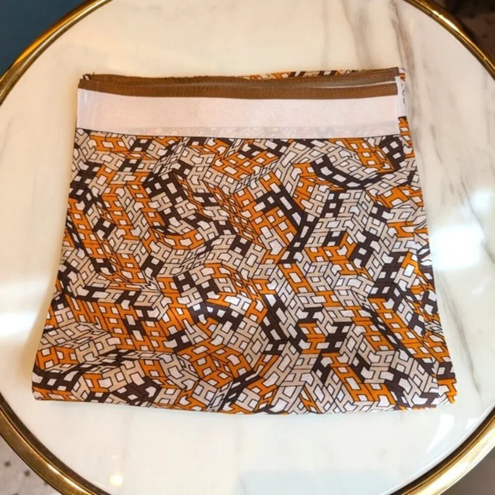 100% Mulberry Twill Silk Scarf -Timeless Square 35.4”x35.4” (90×90‎ cm)